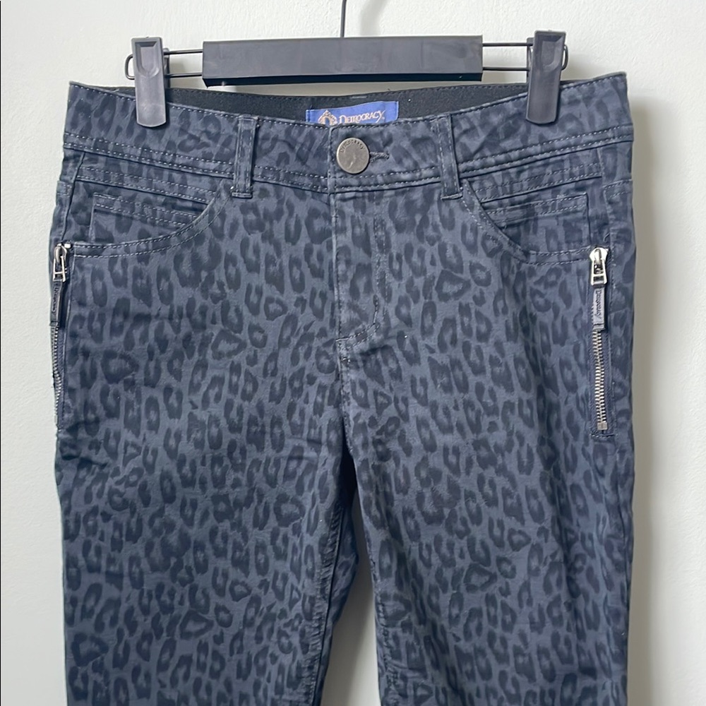 Democracy “Ab” solution Slim Women's Gray Leopard Print Jeans